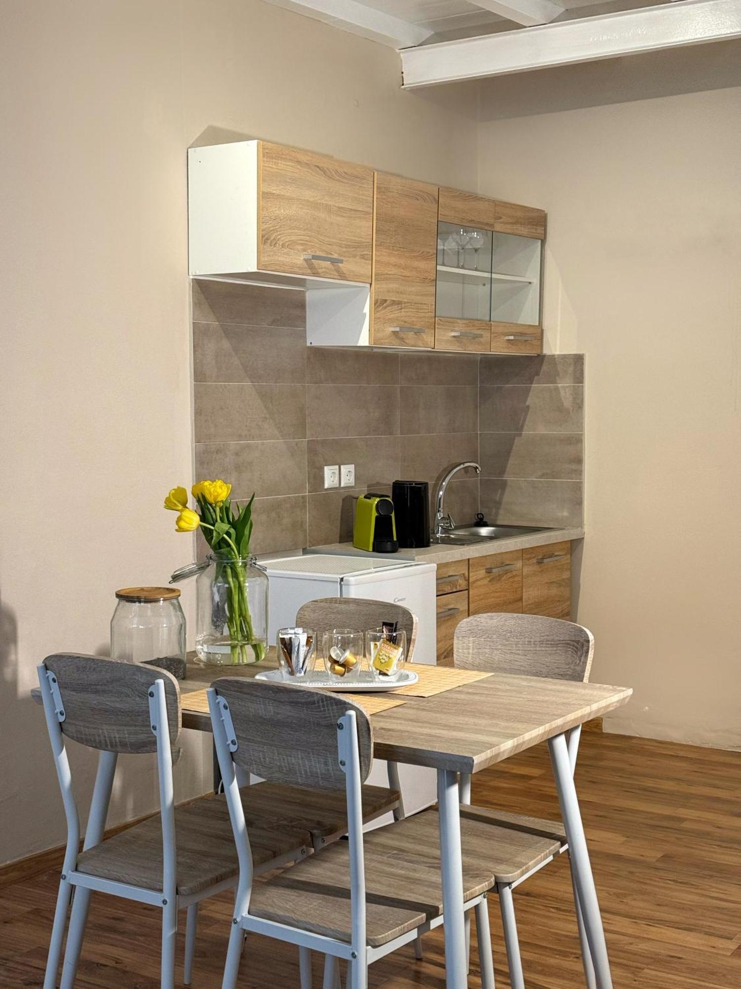 Opora Apartment แอร์มูโปลี ภายนอก รูปภาพ