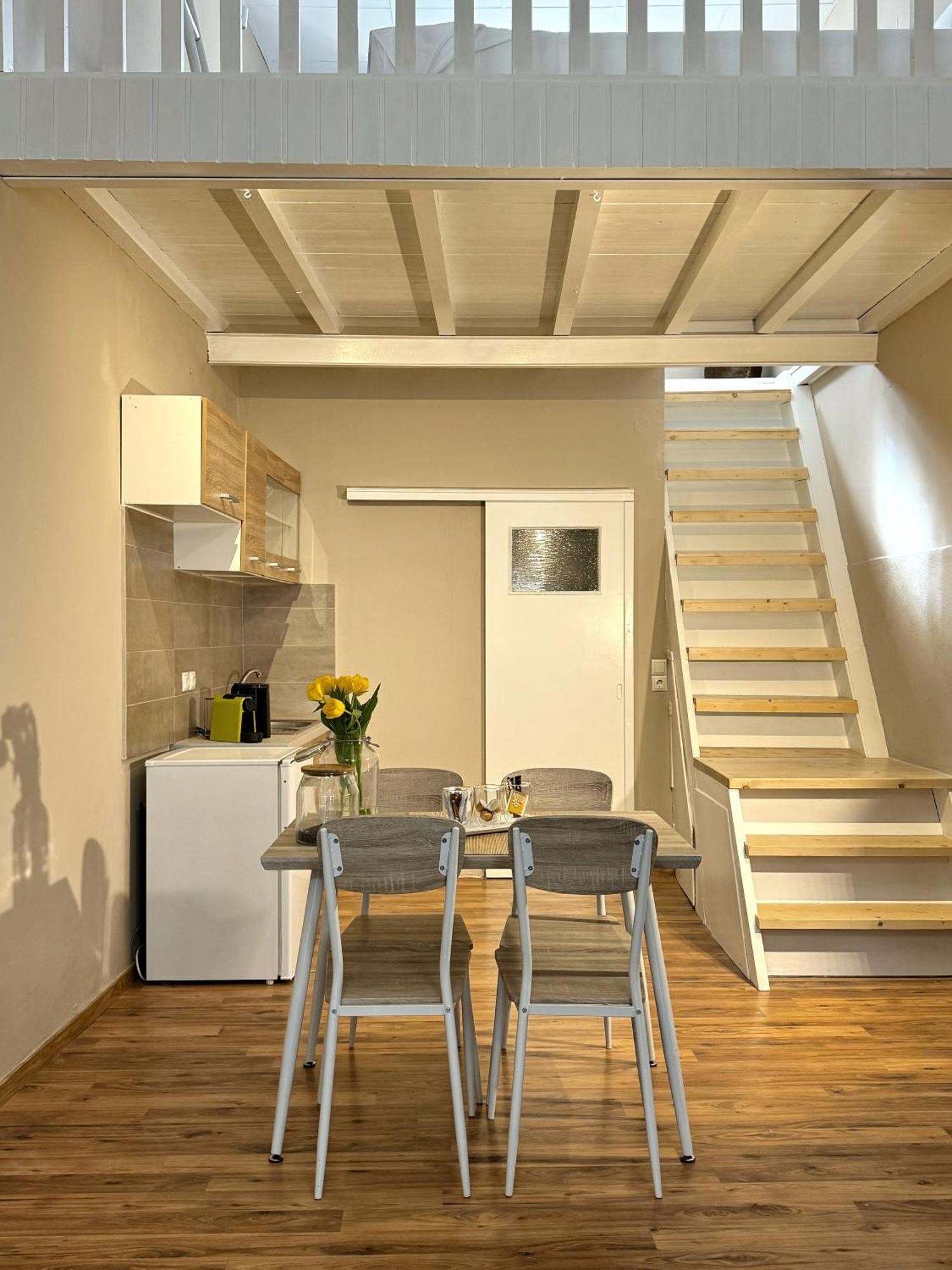 Opora Apartment แอร์มูโปลี ภายนอก รูปภาพ